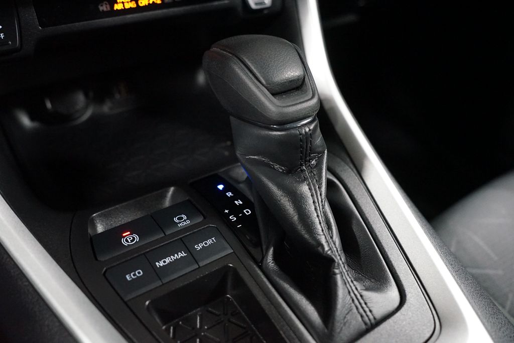 Thumbnail: 2024 Toyota RAV4 - 21