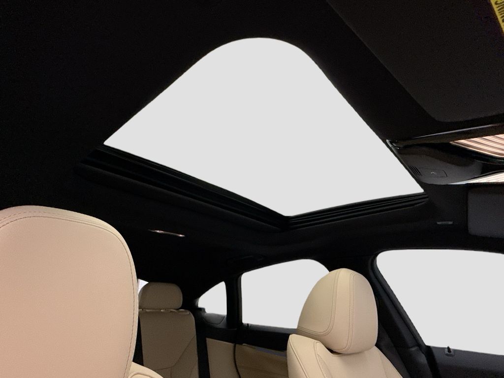 Thumbnail: 2026 BMW i4 - 17