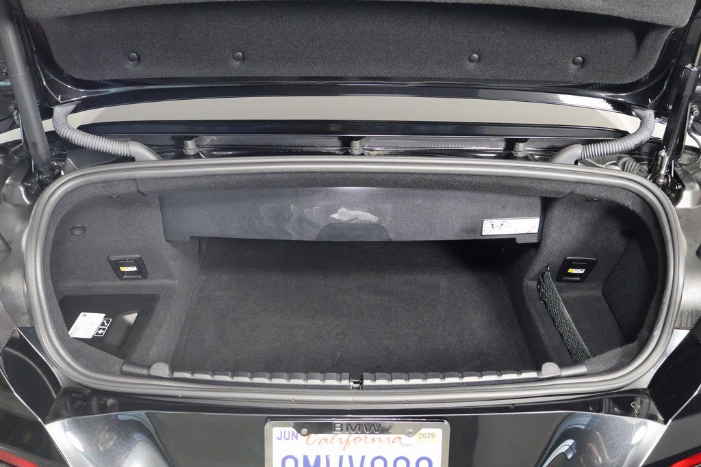 Thumbnail: 2022 BMW 8 Series - 15