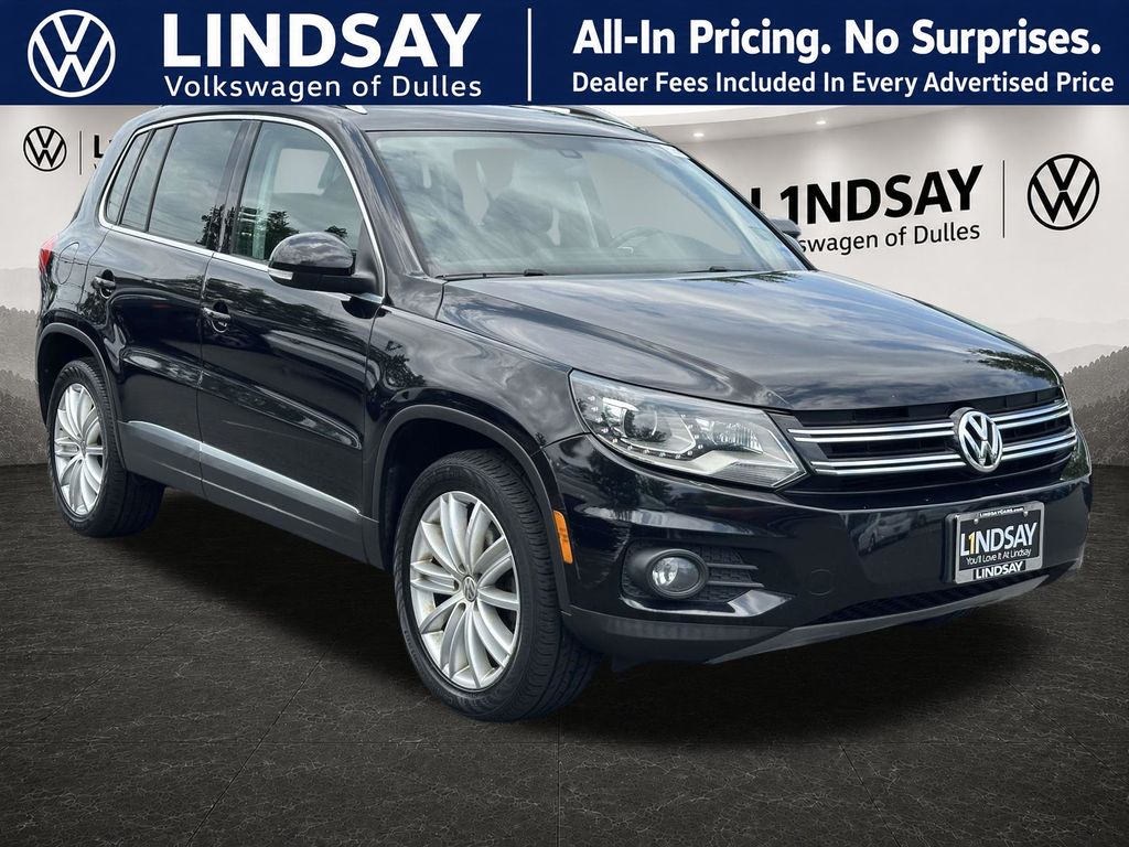 Deep Black Pearl 2016 Volkswagen Tiguan SUV / Crossover Front-Wheel Drive 6-Speed Automatic