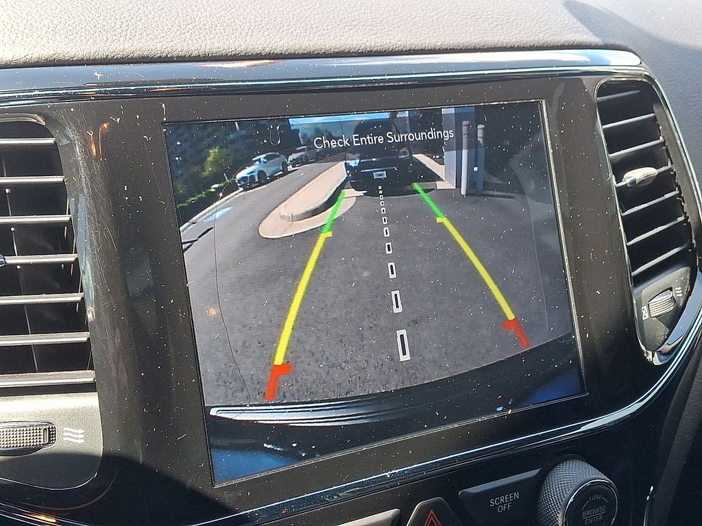 Thumbnail: 2020 Jeep Grand Cherokee - 17