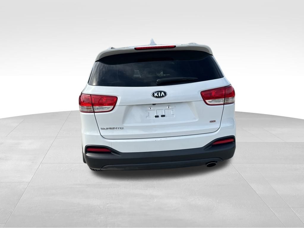 2018 Kia Sorento LX 7