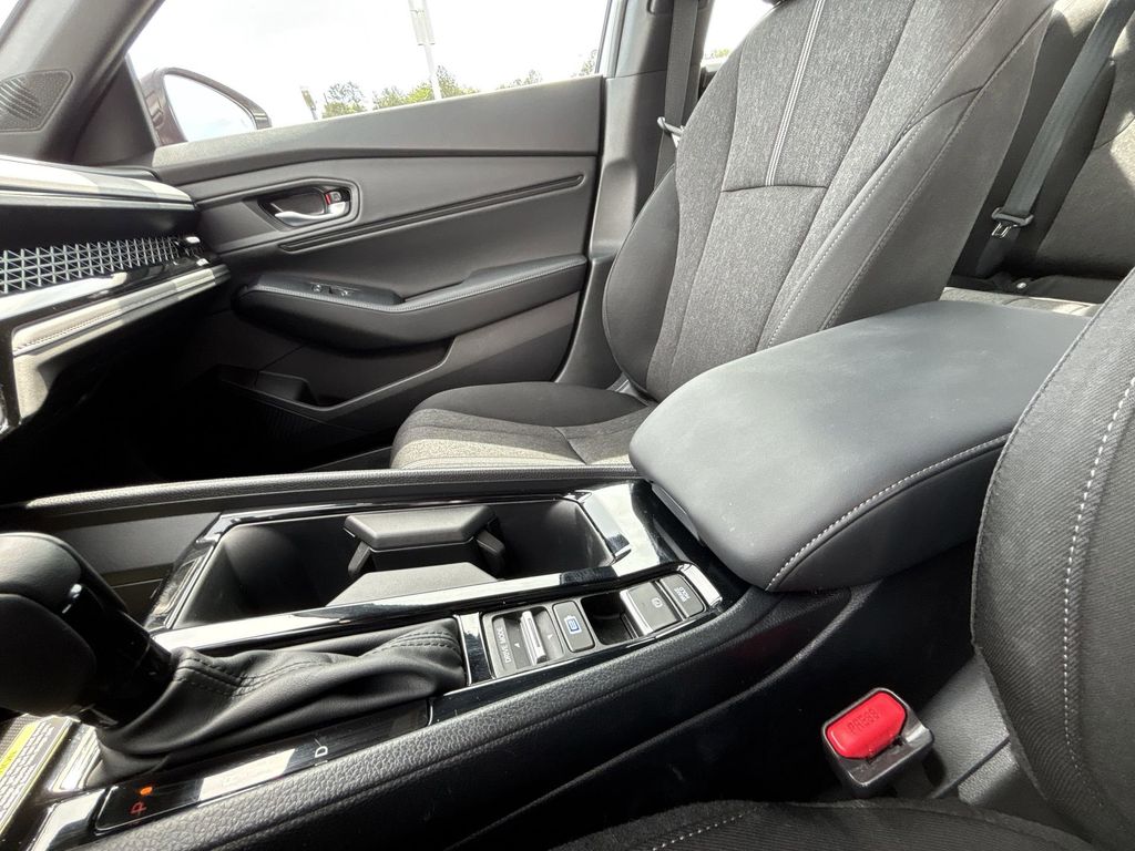 Used 2025 White Honda Sport image 24