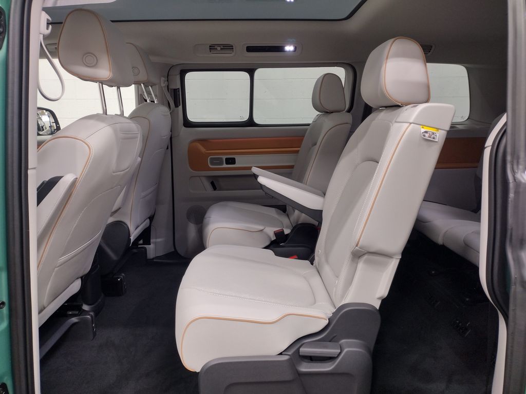 2025 Volkswagen ID. Buzz Pro S Plus