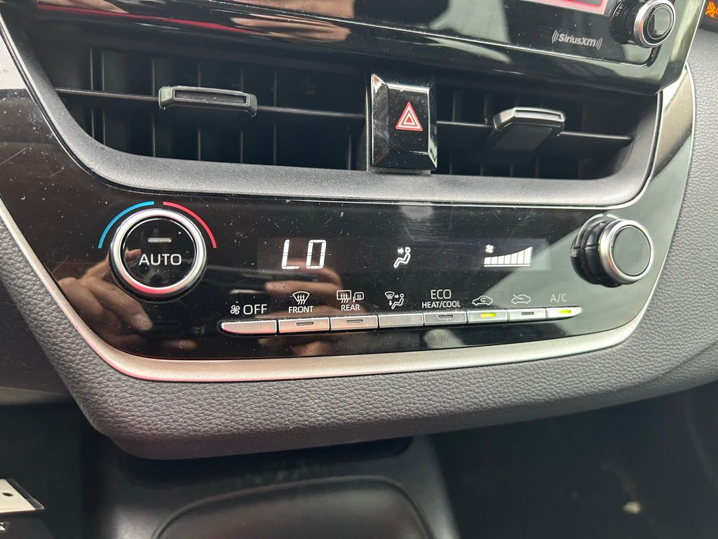 Thumbnail: 2021 Toyota Corolla - 25