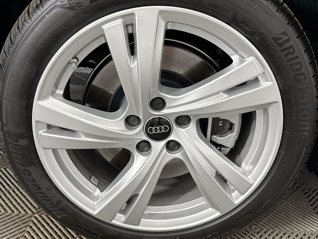 Thumbnail: 2025 Audi A5 - 31