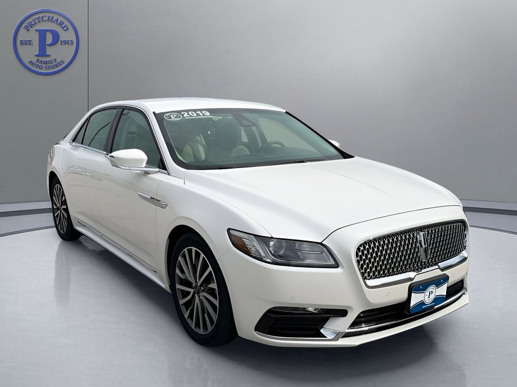 White Platinum Clearcoat Metallic 2019 Lincoln Continental Sedan All-Wheel Drive 6-Speed Automatic