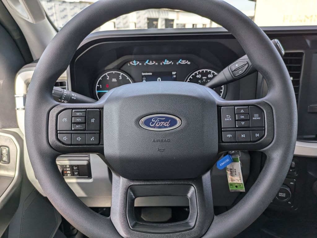 2026 Ford F-350 Super Duty XLT