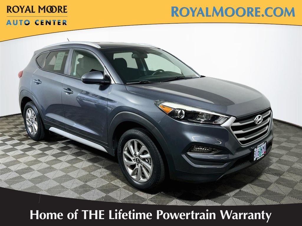 2017 Hyundai Tucson Gris (Coliseum Gray) SUV/Crossover Tracción en las cuatro ruedas 6 velocidades Automática