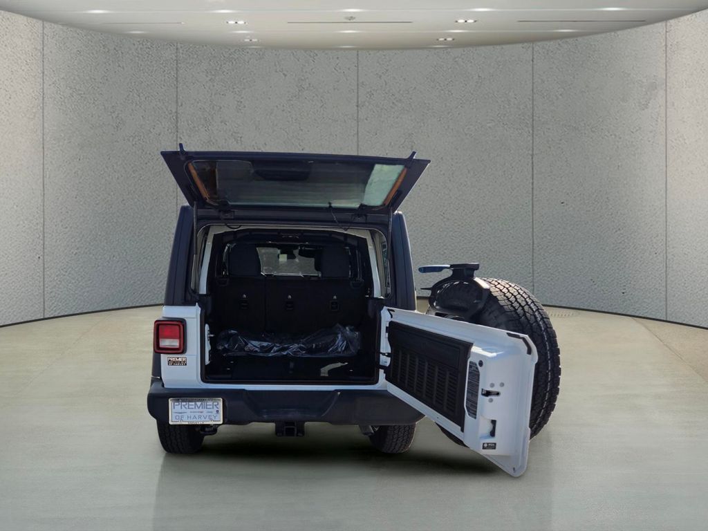 Used 2024 Jeep Wrangler SUV