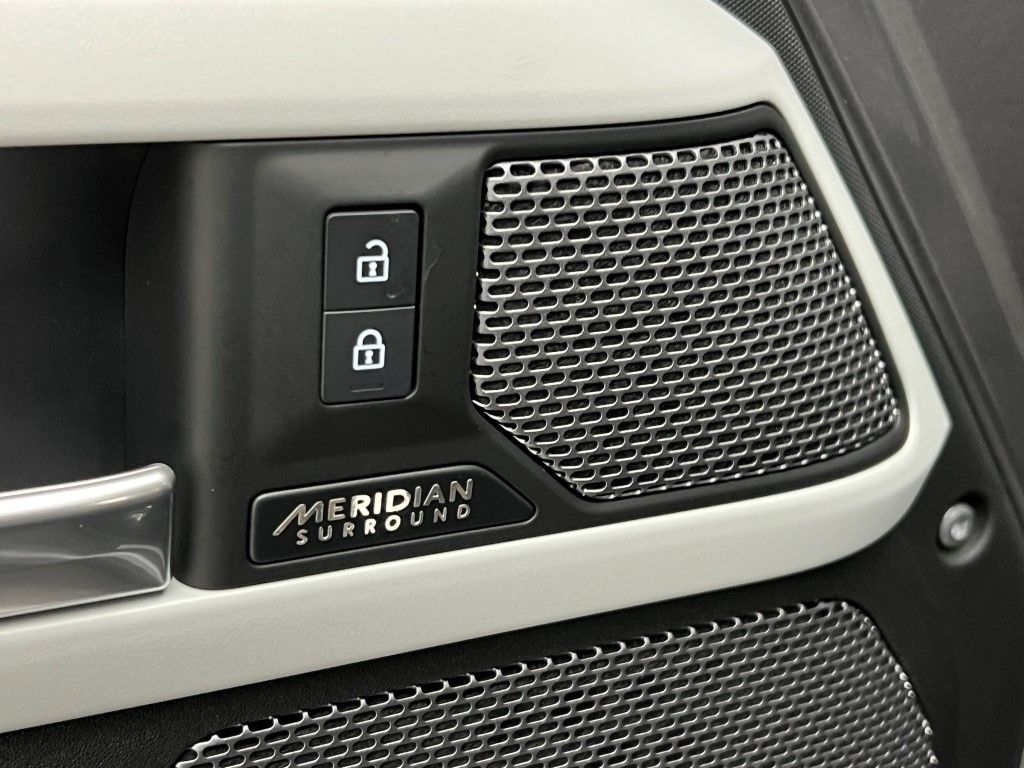 Thumbnail: 2024 Land Rover Defender - 22