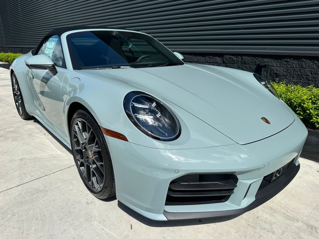 Thumbnail: 2026 Porsche 911 - 10