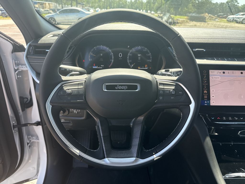 2026 Jeep Grand Cherokee Altitude - 11