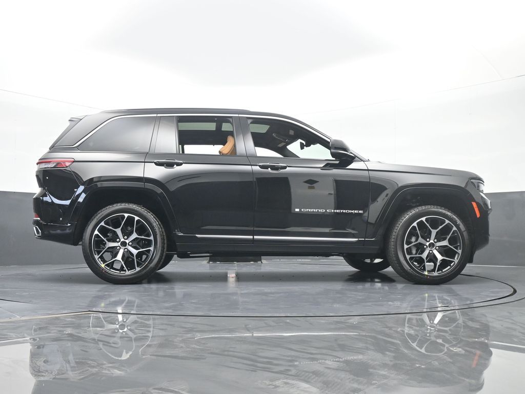 New 2025 Diamond Black Crystal Pearlcoat Jeep Summit image 65