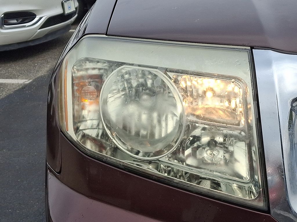 Thumbnail: 2011 Honda Pilot - 9