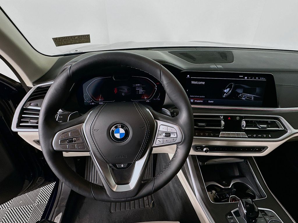 2022 BMW X7 xDrive40i 11