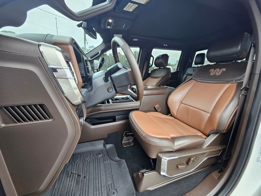 2024 Ford F-350SD King Ranch - 3
