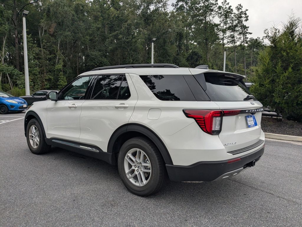 2025 Ford Explorer Active