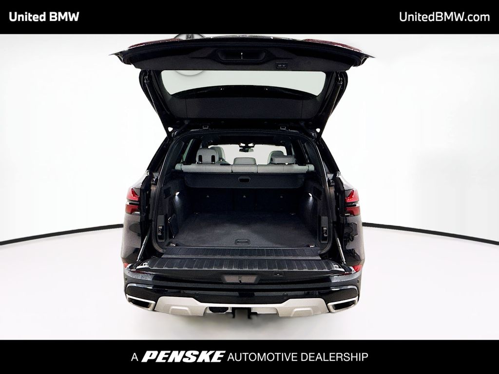 Thumbnail: 2025 BMW X5 - 14