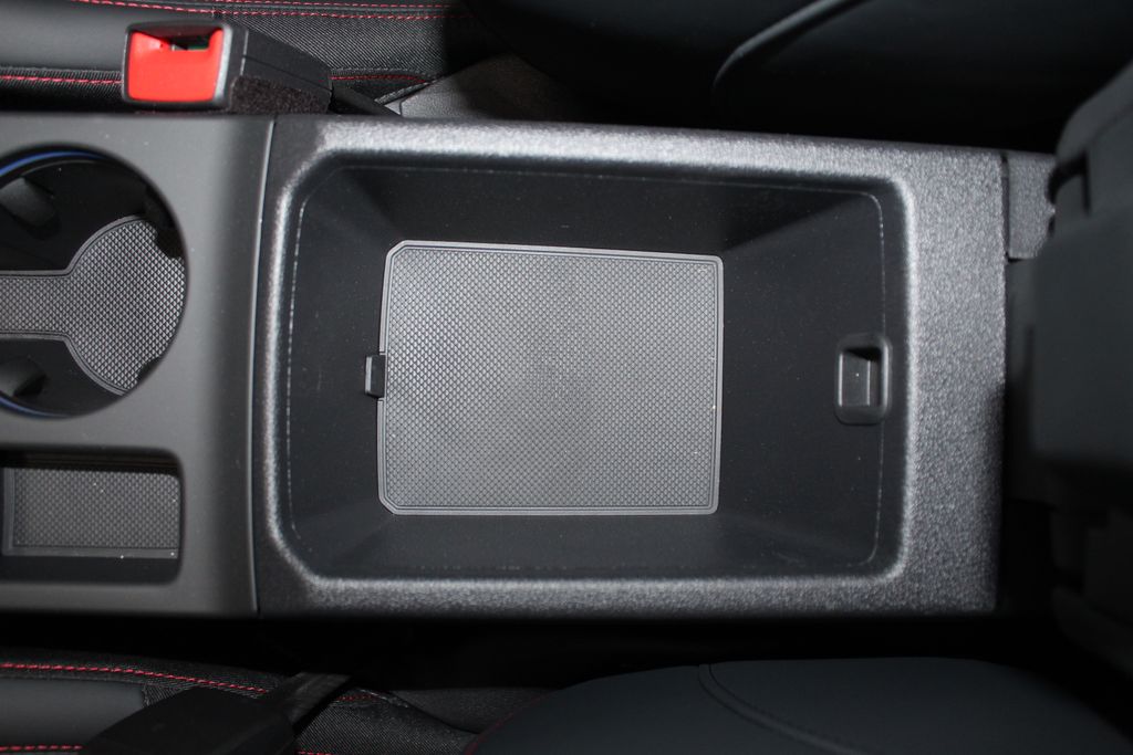 Thumbnail: 2025 Audi RS 3 - 17