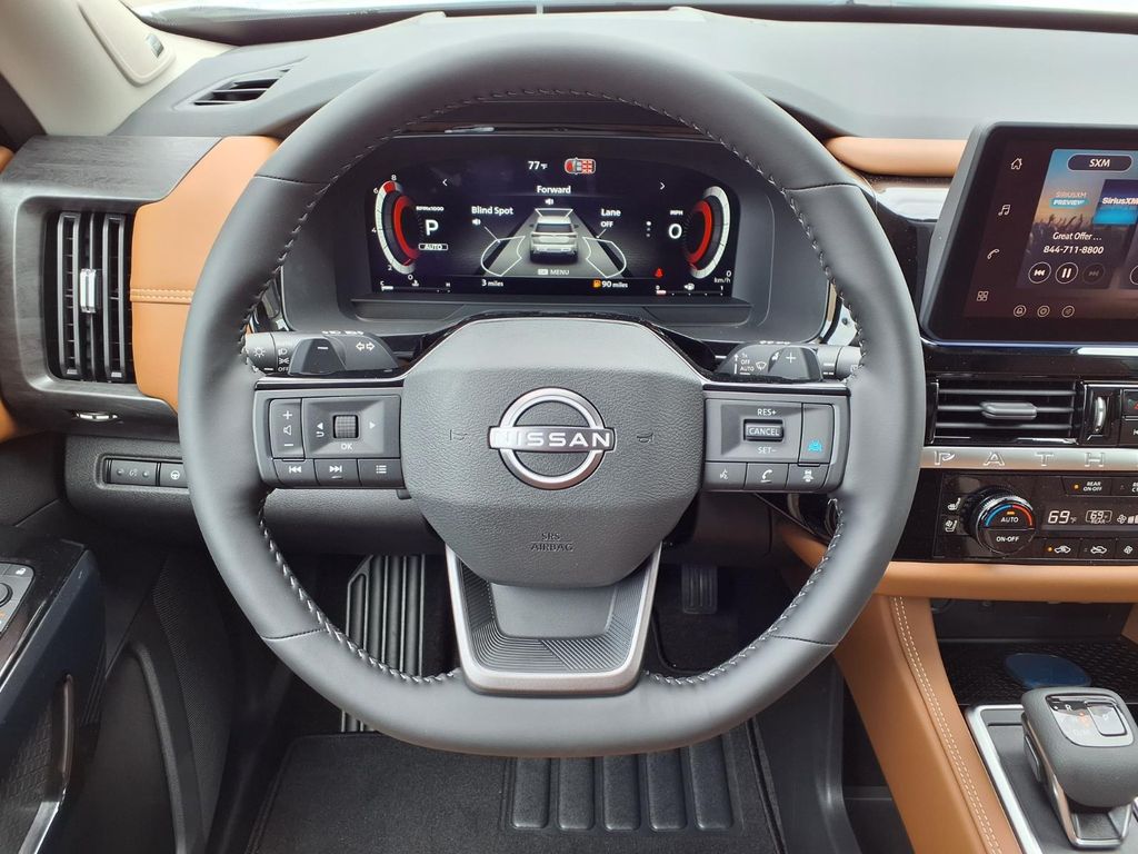 New 2026 White Nissan Platinum image 15