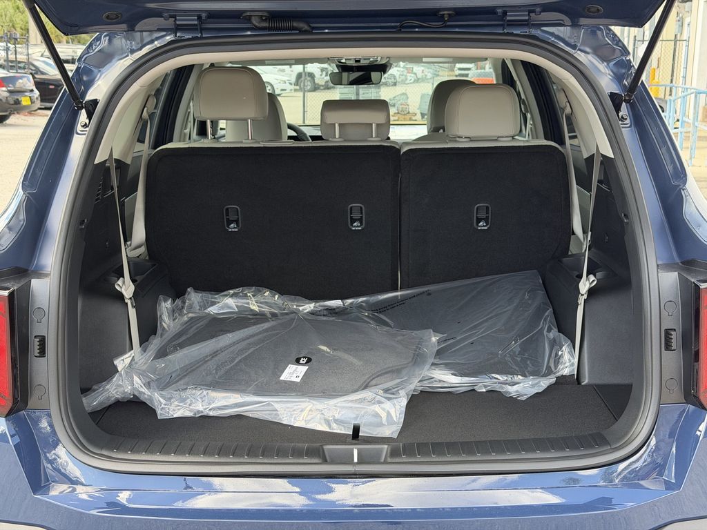 new 2026 Kia Sorento car, priced at $33,246