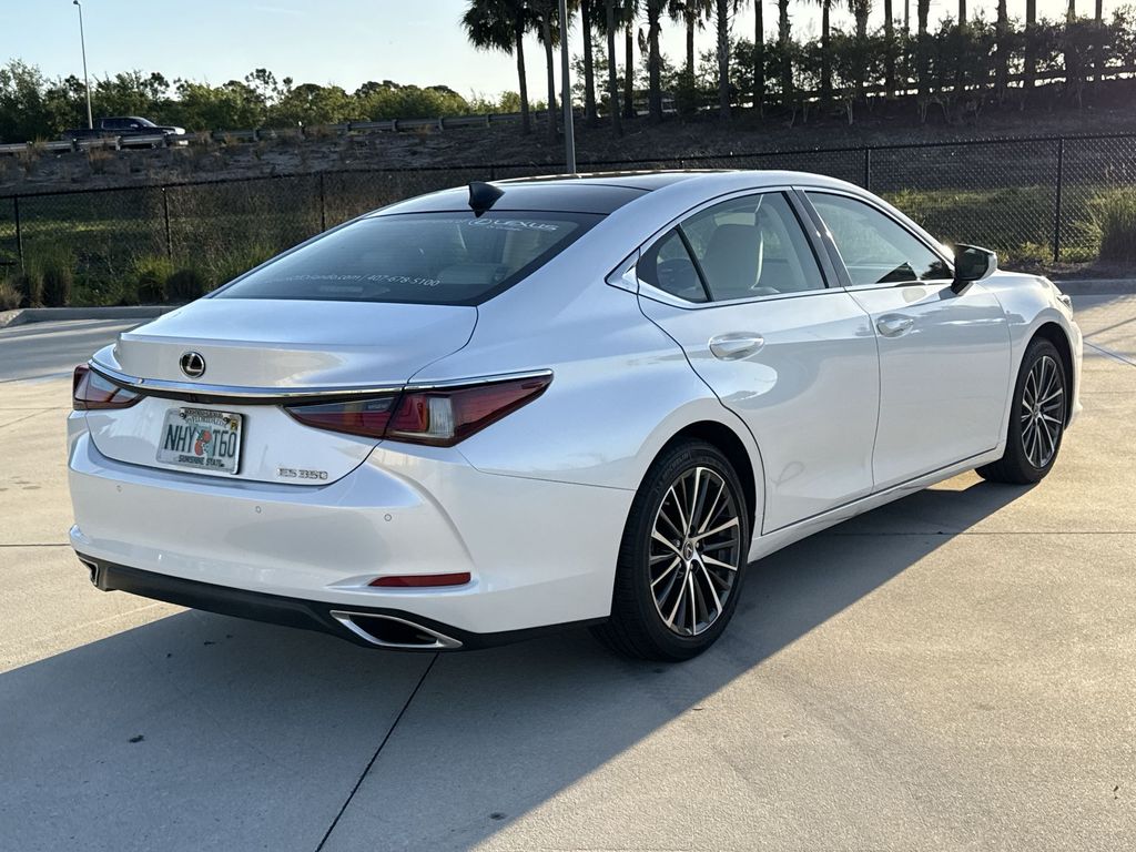 Thumbnail: 2025 Lexus ES - 11