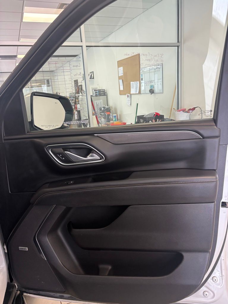 2022 GMC Yukon AT4 - Photo 23