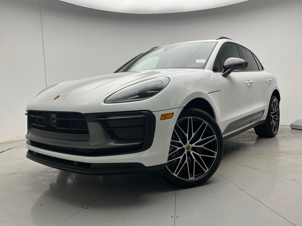 Thumbnail: 2026 Porsche Macan - 1