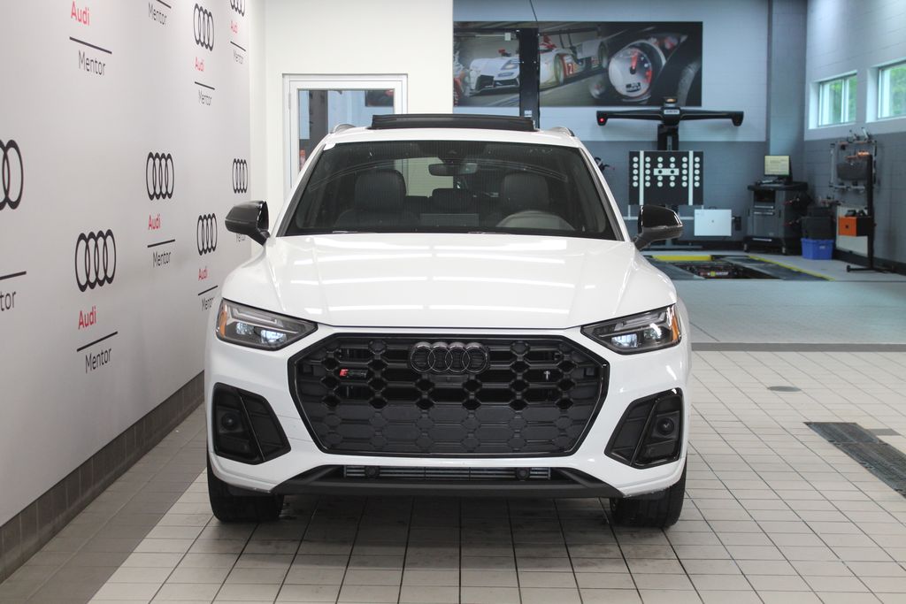 Thumbnail: 2024 Audi SQ5 - 9