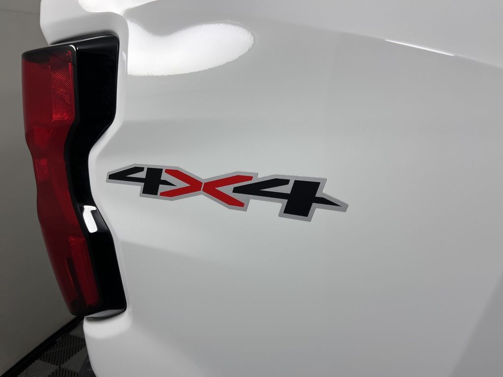 Thumbnail: 2026 Chevrolet Colorado - 17