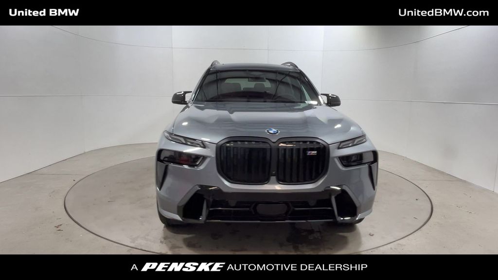 2025 BMW X7 M60i 3