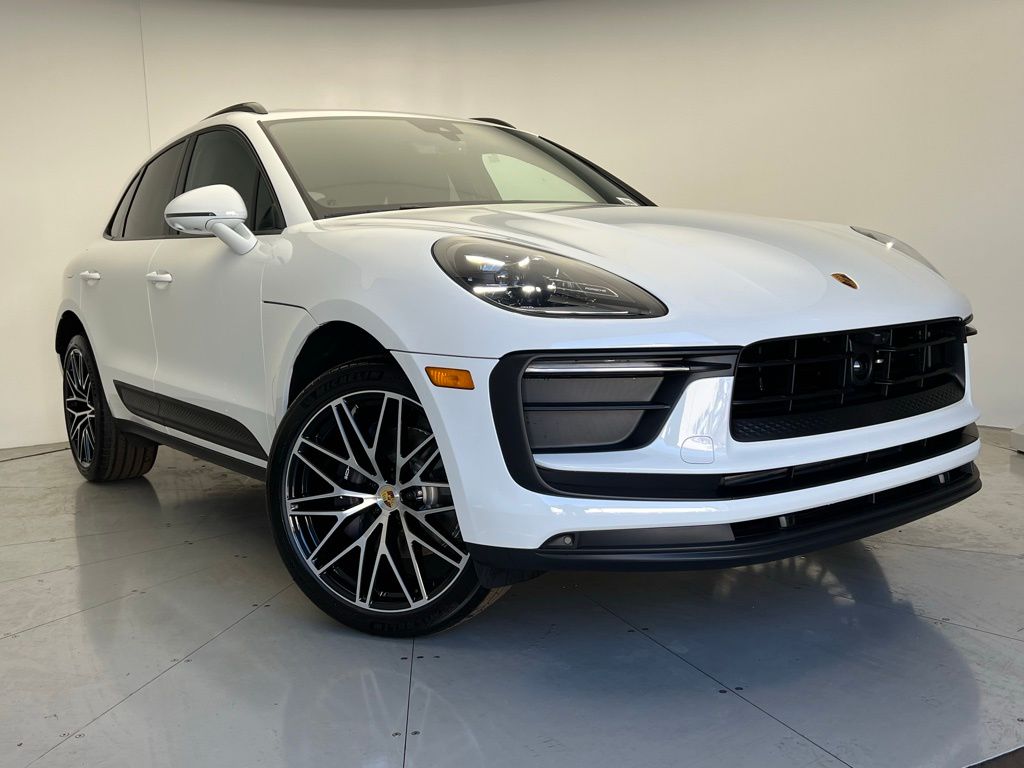Thumbnail: 2026 Porsche Macan - 24