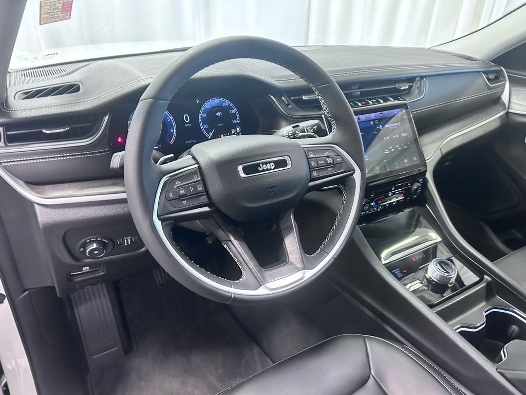 used 2024 Jeep Grand Cherokee car, priced at $36,712