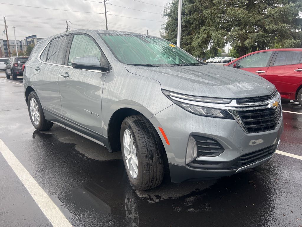 Thumbnail: 2023 Chevrolet Equinox - 4