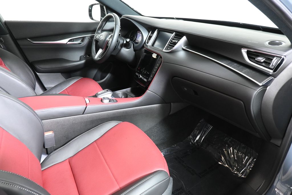 Thumbnail: 2025 INFINITI QX55 - 26