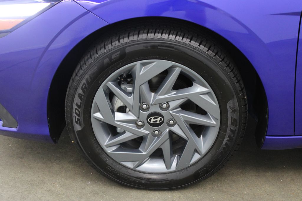 used 2024 Hyundai Elantra car