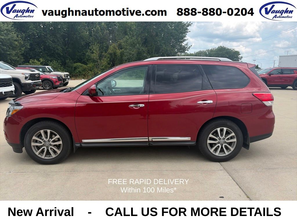 Cayenne Red Metallic 2016 Nissan Pathfinder SUV / Crossover Four-Wheel Drive Continuously Variable Transmission