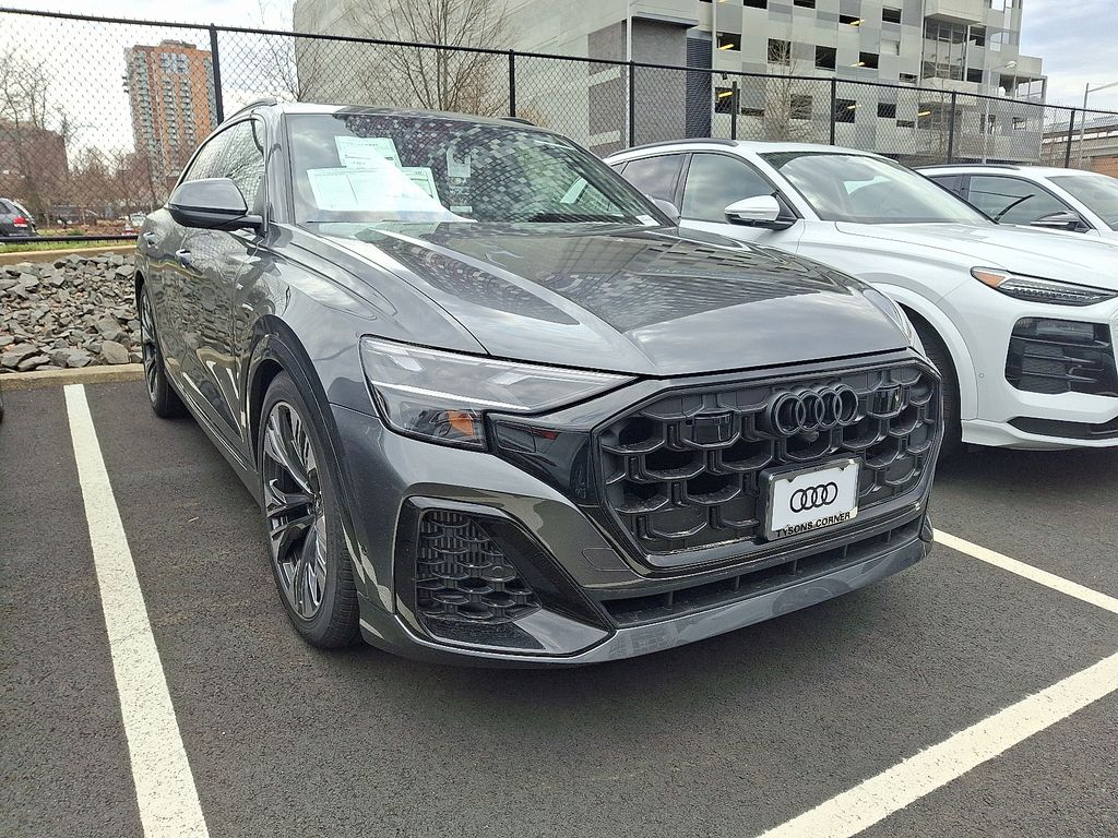 Thumbnail: 2026 Audi Q8 - 3