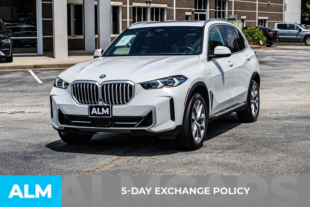 Used 2025 White BMW xDrive50e image 4
