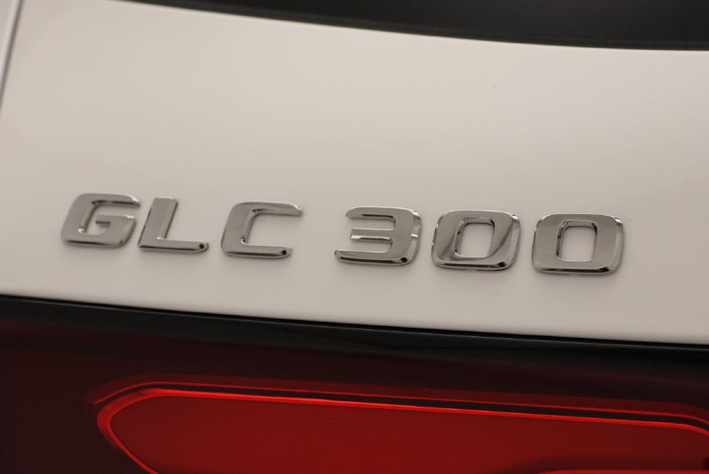 Thumbnail: 2027 Mercedes-Benz GLC - 9