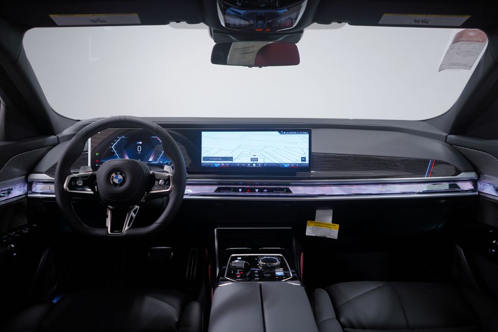 Thumbnail: 2025 BMW 7 Series - 10