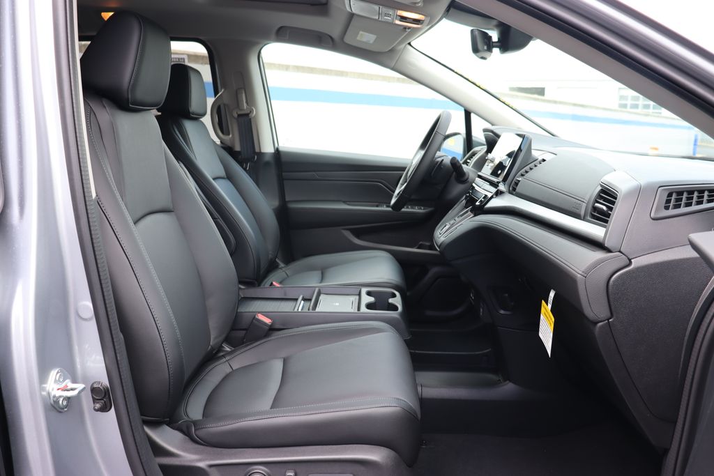 Thumbnail: 2026 Honda Odyssey - 21