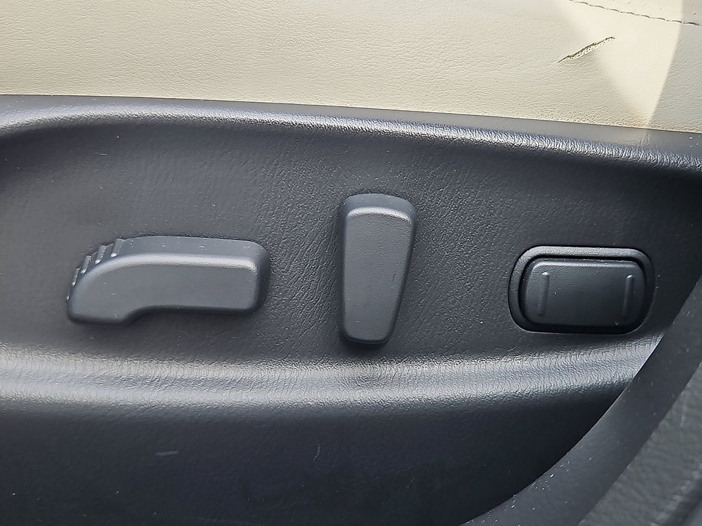 Thumbnail: 2019 INFINITI Q70 - 29