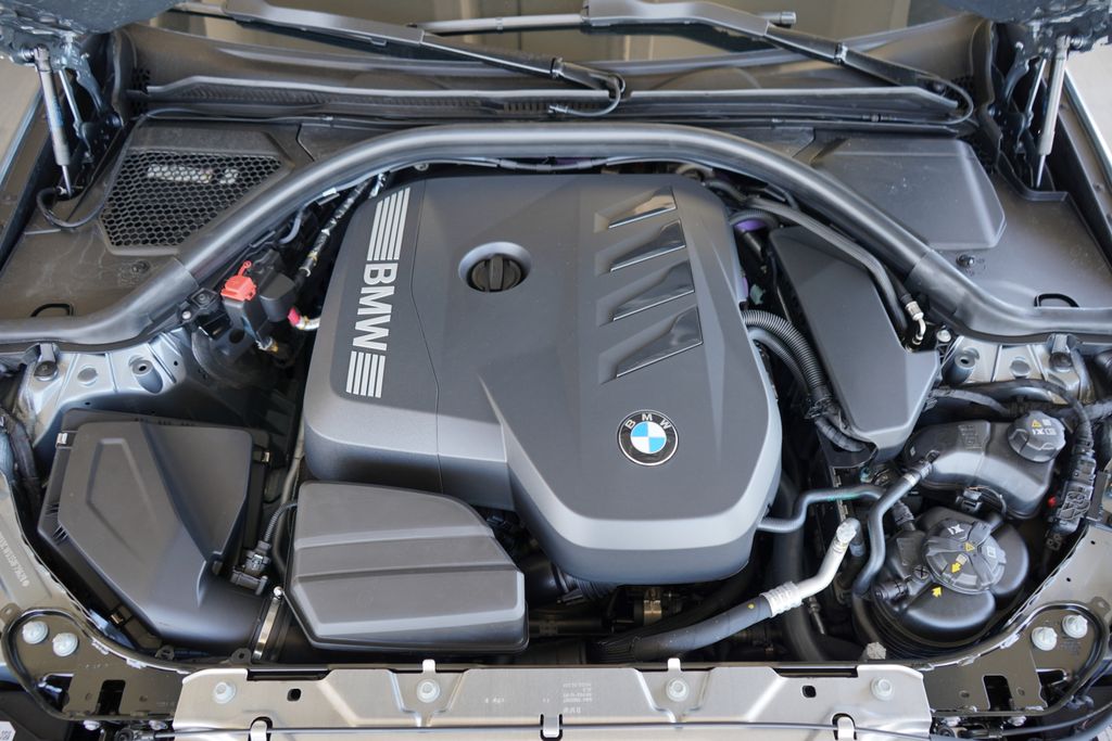 Thumbnail: 2025 BMW 3 Series - 21