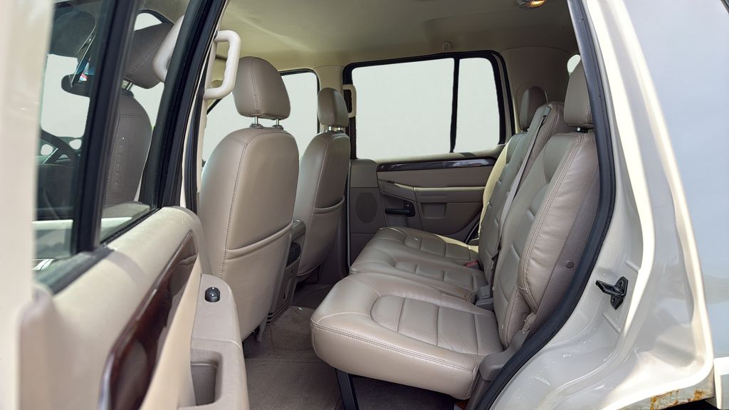 2005 Ford Explorer