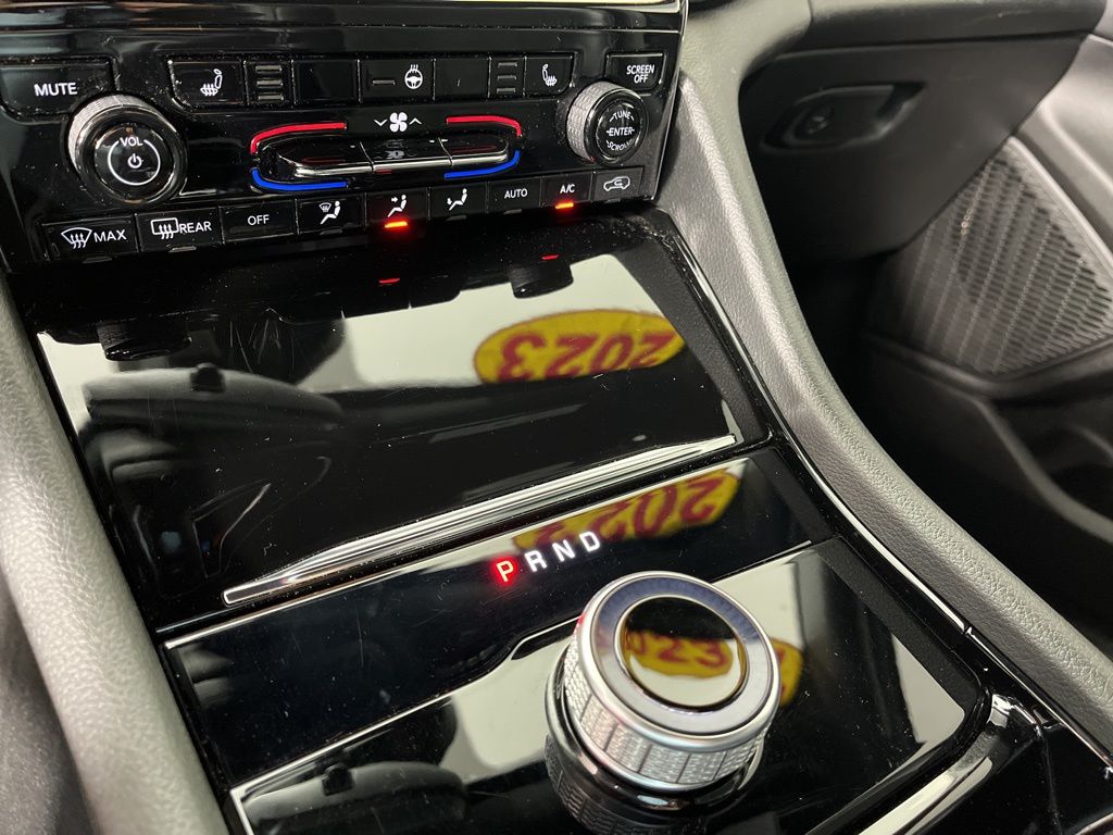 Thumbnail: 2023 Jeep Grand Cherokee L - 30