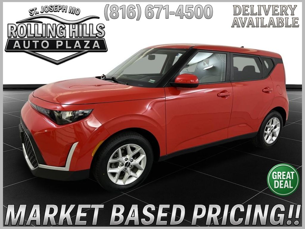 Inferno Red 2023 Kia Soul LX FWD SUV / Crossover Front-Wheel Drive Continuously Variable Transmission