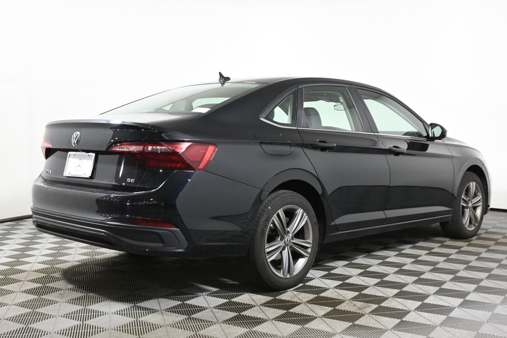 2022 Volkswagen Jetta SE 6