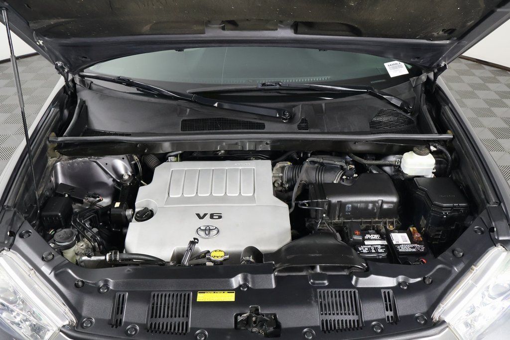 Thumbnail: 2012 Toyota Highlander - 16
